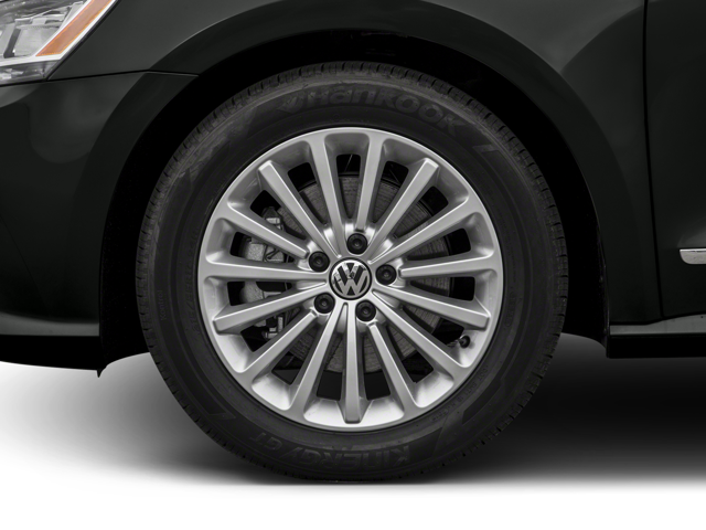2018 Volkswagen Passat 2.0T R-Line