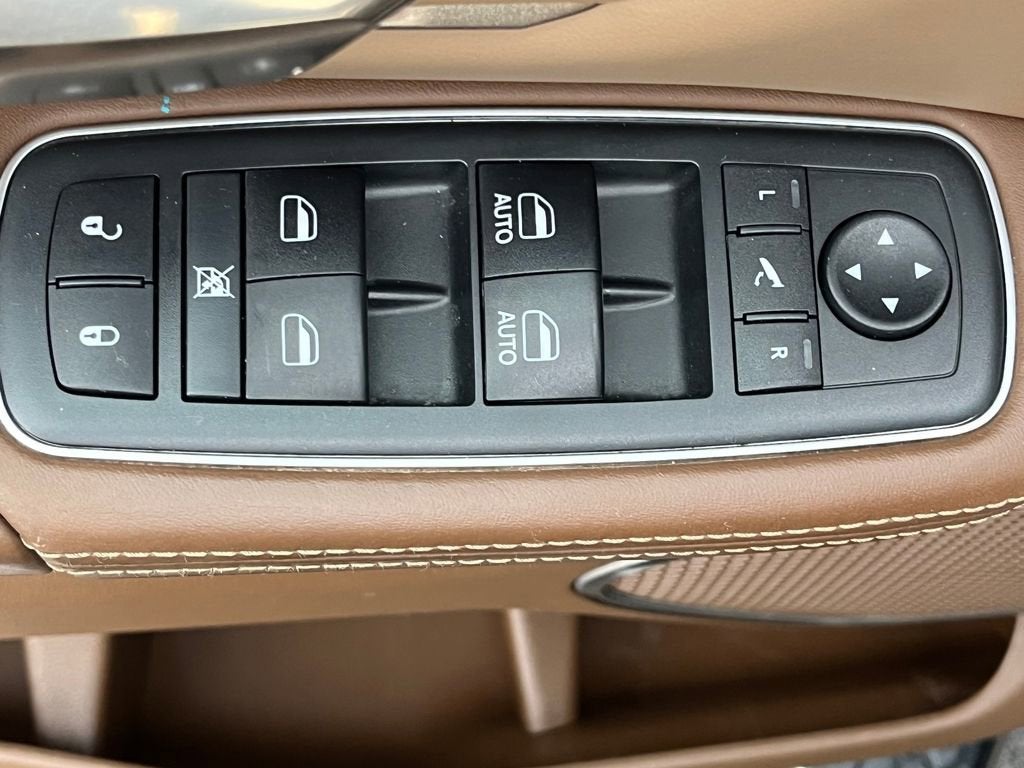 2019 RAM 1500 Longhorn Crew Cab 4x4 5'7" Box