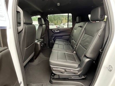 2023 Chevrolet Suburban LT