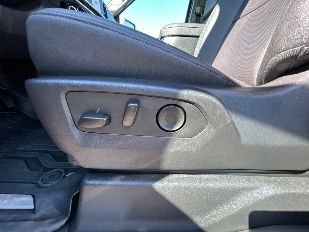 2025 GMC Sierra 3500 HD SLT
