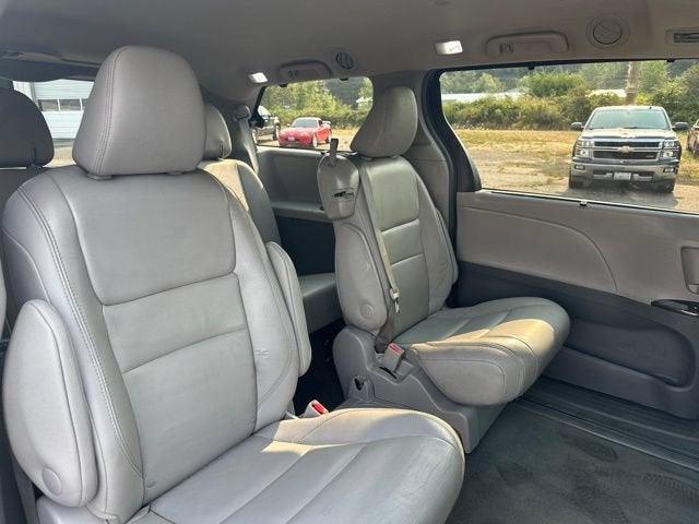 2016 Toyota Sienna XLE
