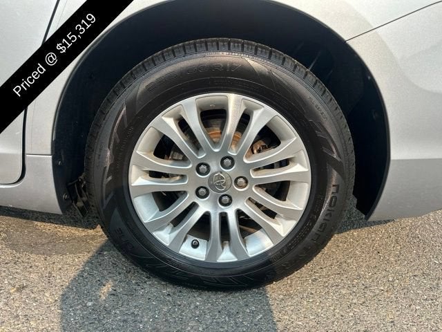 2016 Toyota Sienna XLE