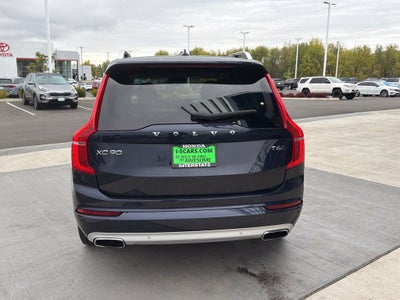 2017 Volvo XC90 T6 Momentum