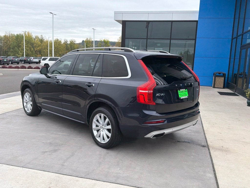 2017 Volvo XC90 T6 Momentum