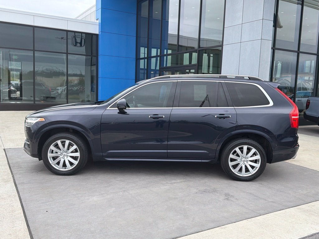 2017 Volvo XC90 T6 Momentum