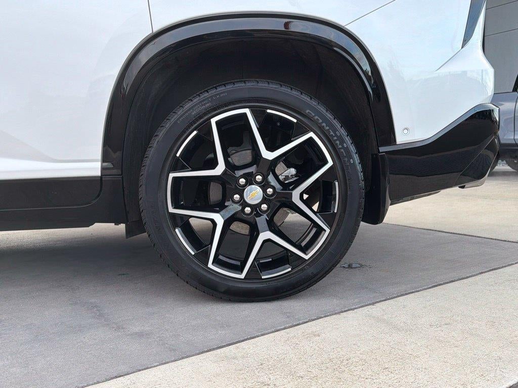 2025 Chevrolet Traverse AWD High Country