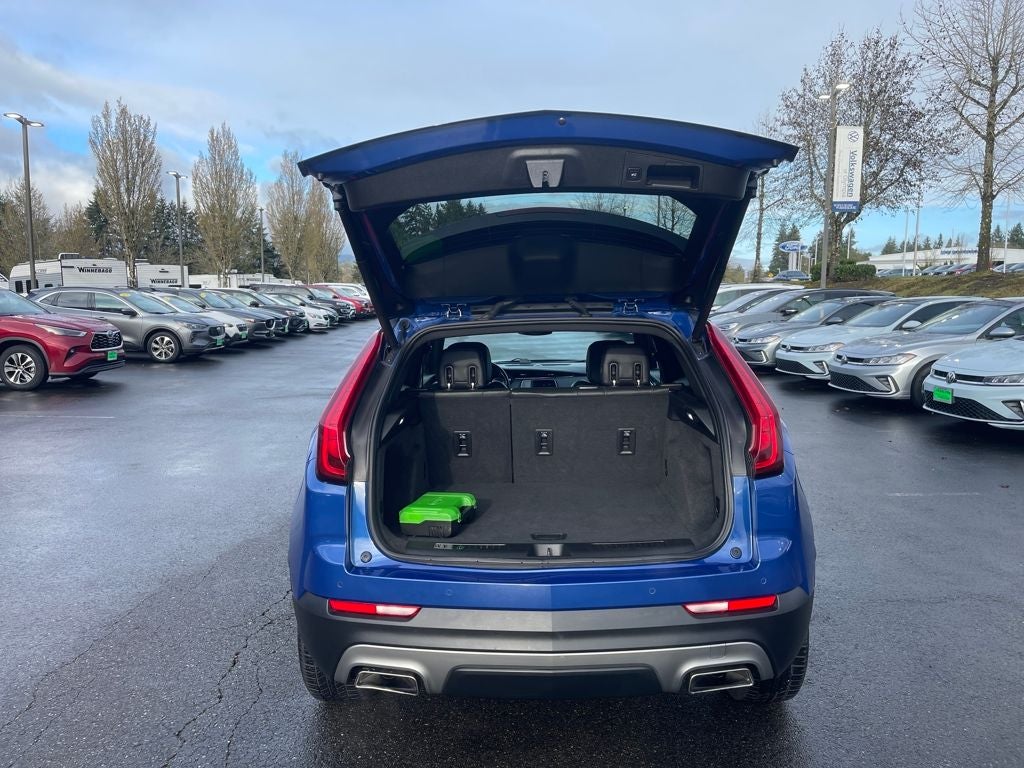 2022 Cadillac XT4 Premium Luxury