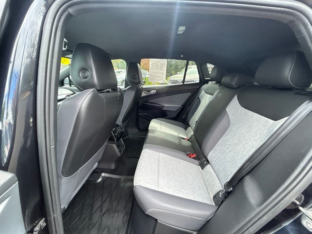 2023 Volkswagen ID.4 Pro