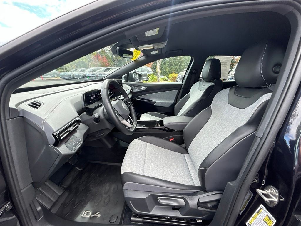 2023 Volkswagen ID.4 Pro