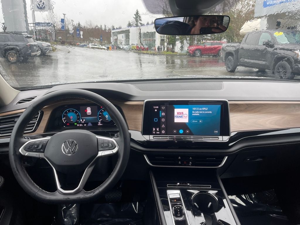 2024 Volkswagen Atlas 2.0T SE w/Technology