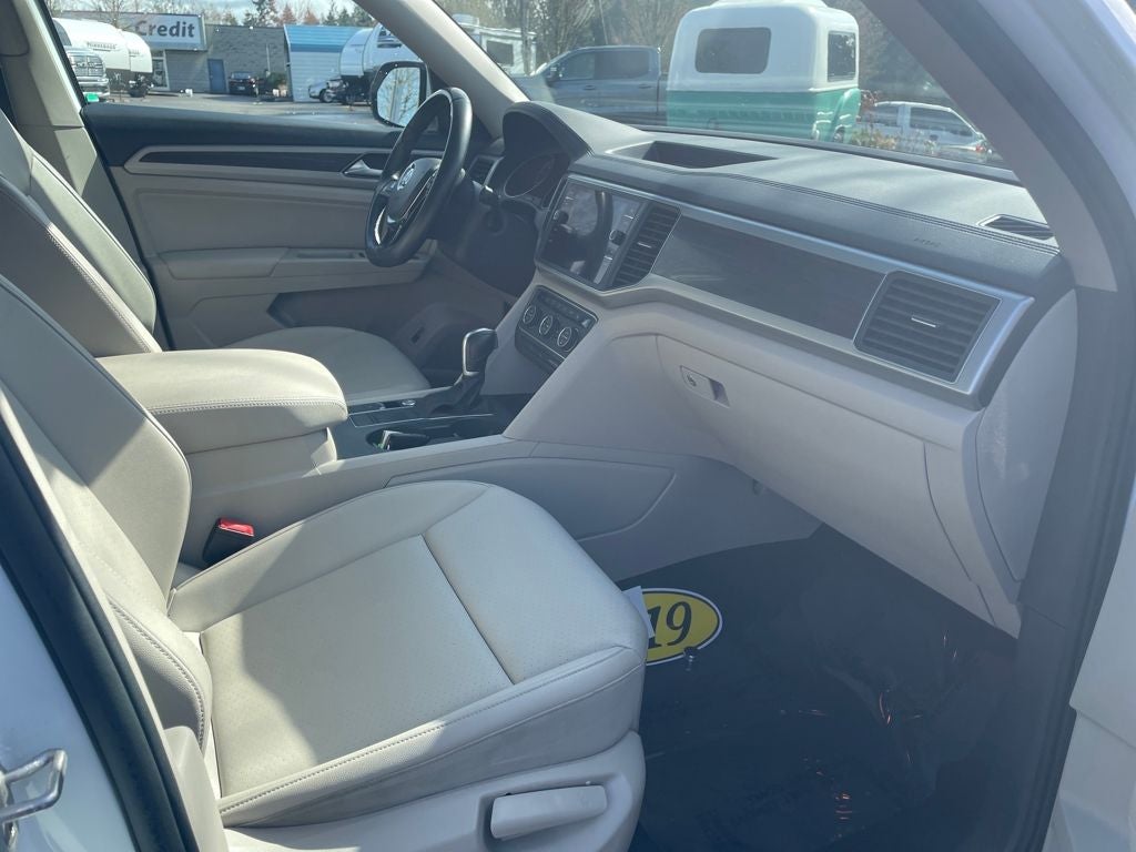 2019 Volkswagen Atlas 2.0T SE w/Technology w/Technology
