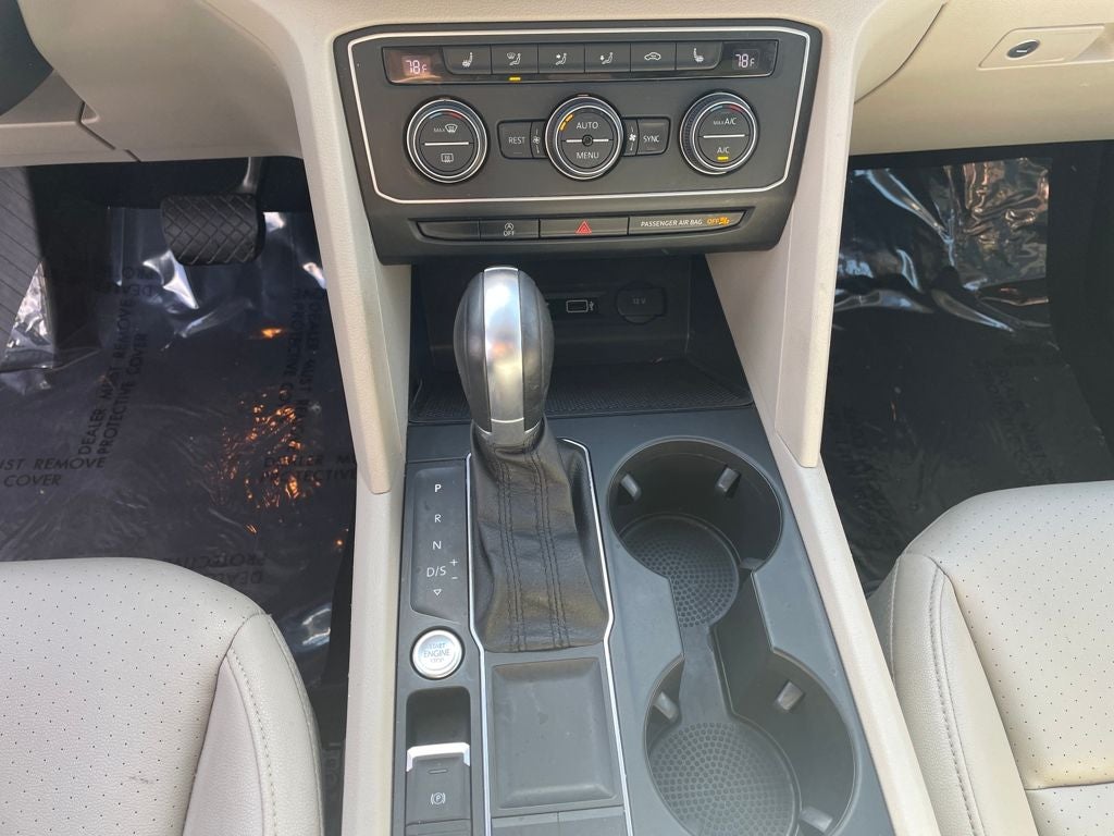 2019 Volkswagen Atlas 2.0T SE w/Technology w/Technology