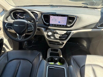 2023 Chrysler Pacifica Hybrid Touring L