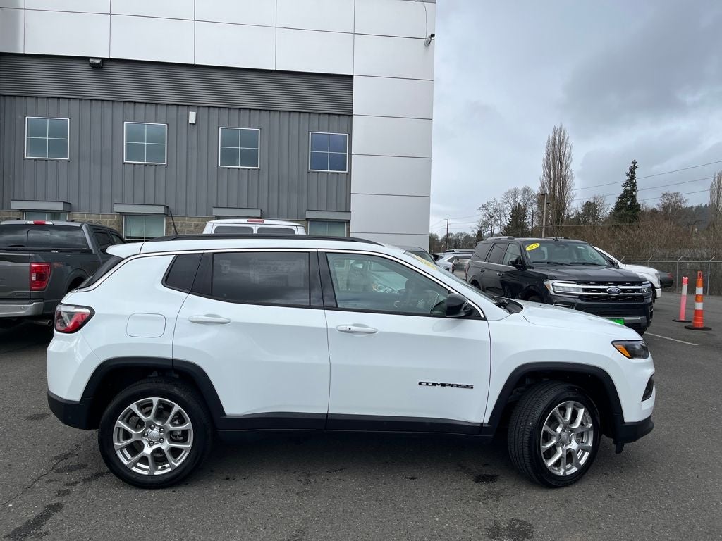 2024 Jeep Compass Latitude Lux