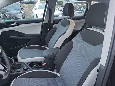 2025 Volkswagen Taos S
