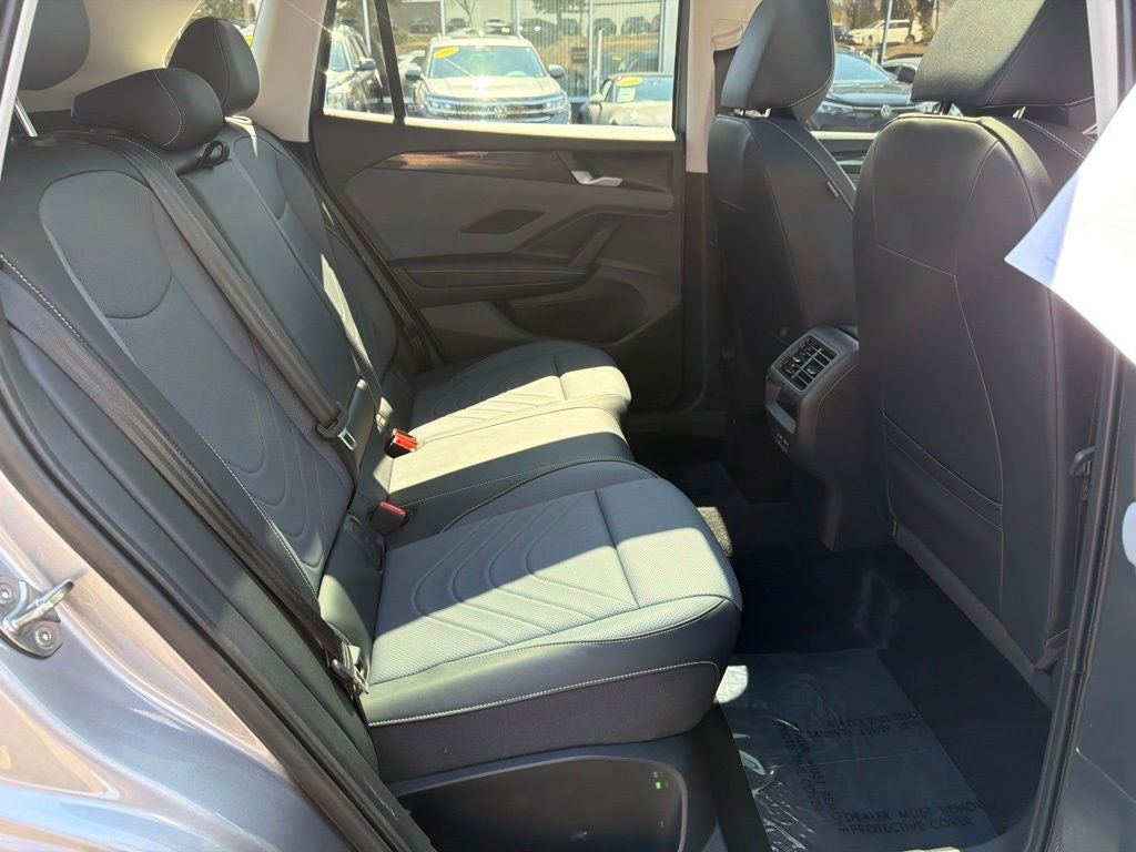 2025 Volkswagen Tiguan 2.0T SE
