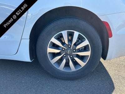 2023 Chrysler Pacifica Hybrid Touring L