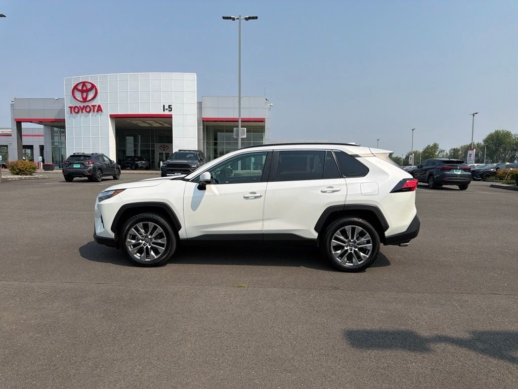 2022 Toyota RAV4 XLE Premium