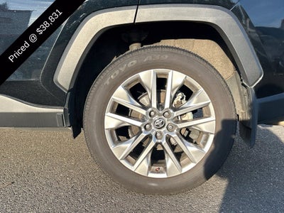 2025 Toyota RAV4 XLE Premium