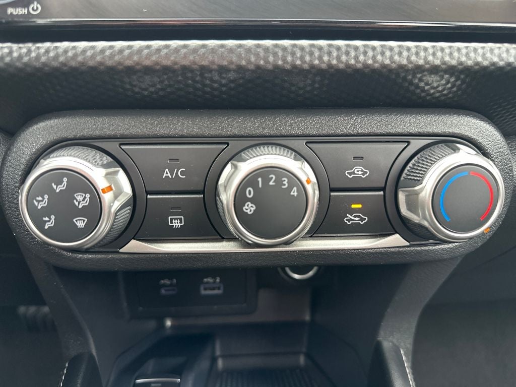 2024 Nissan Kicks SV