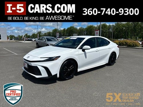 2025 Toyota Camry SE