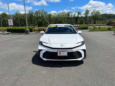 2025 Toyota Camry SE