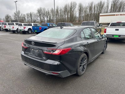 2025 Toyota Camry SE