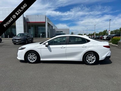 2025 Toyota Camry LE