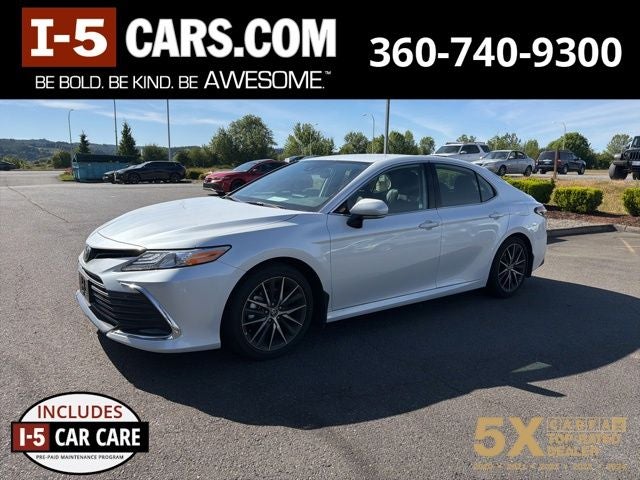 2024 Toyota Camry XLE's photo