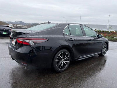 2024 Toyota Camry SE
