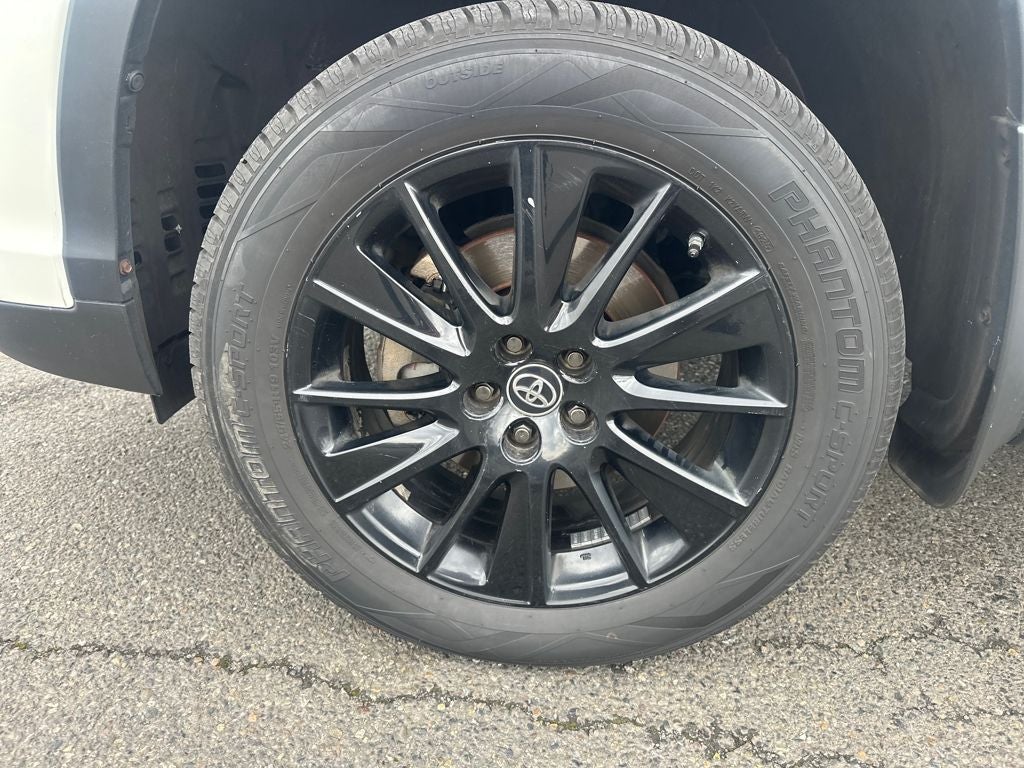 2019 Toyota Highlander SE