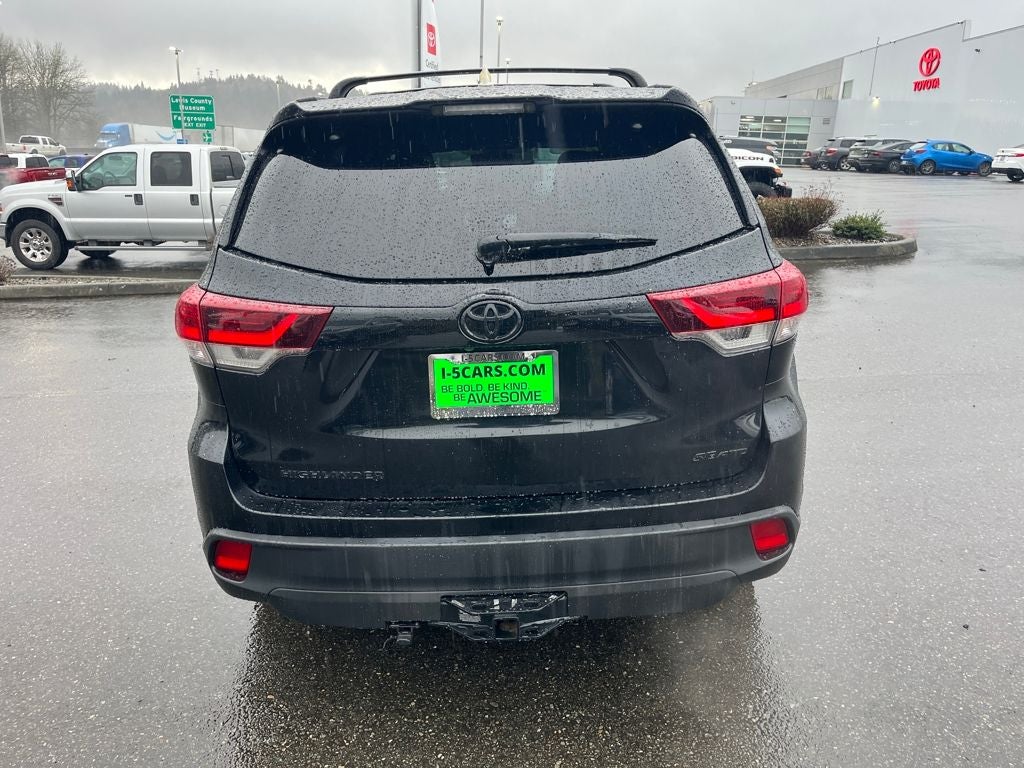 2019 Toyota Highlander SE