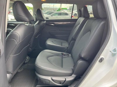 2024 Toyota Highlander Platinum