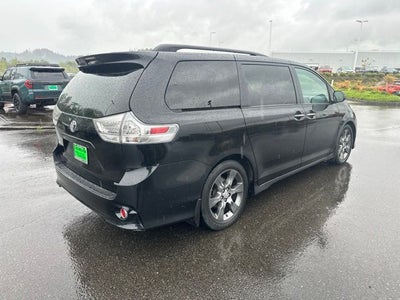 2015 Toyota Sienna SE Premium 8 Passenger