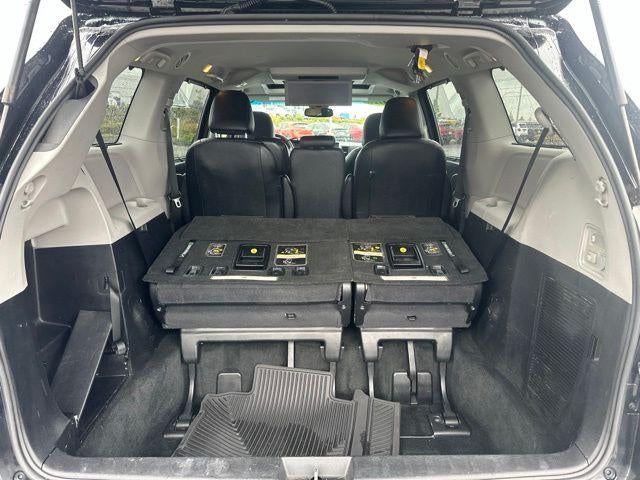 2015 Toyota Sienna SE Premium 8 Passenger