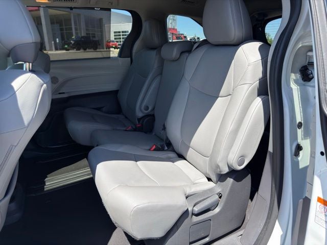 2023 Toyota Sienna XLE 8 Passenger