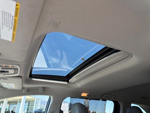 2023 Toyota Sienna XLE 8 Passenger