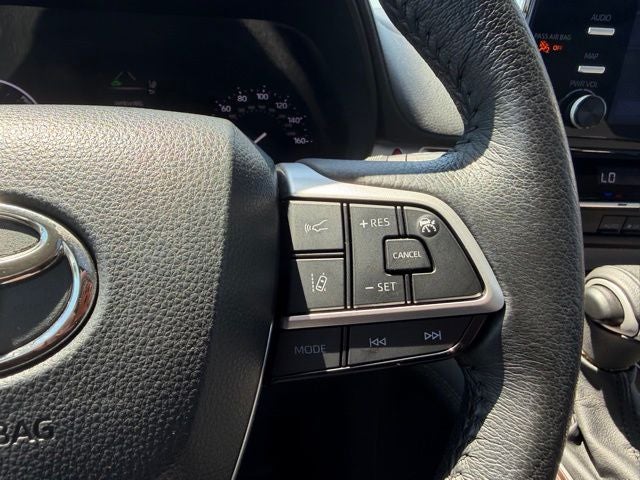 2023 Toyota Sienna XLE 8 Passenger