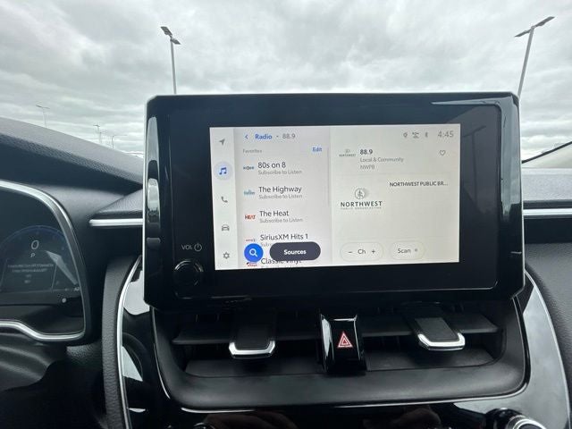 2025 Toyota Corolla Cross XLE
