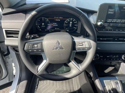 2023 Mitsubishi Outlander PHEV SE