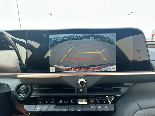 2025 Toyota Crown Signia XLE