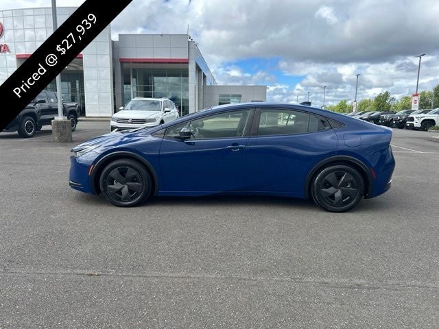 2023 Toyota Prius LE