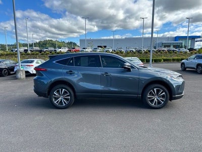 2022 Toyota Venza LE