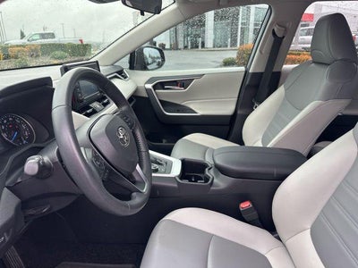 2022 Toyota RAV4 Hybrid XLE Premium