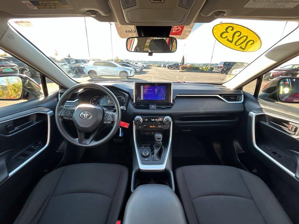 2023 Toyota RAV4 Hybrid LE