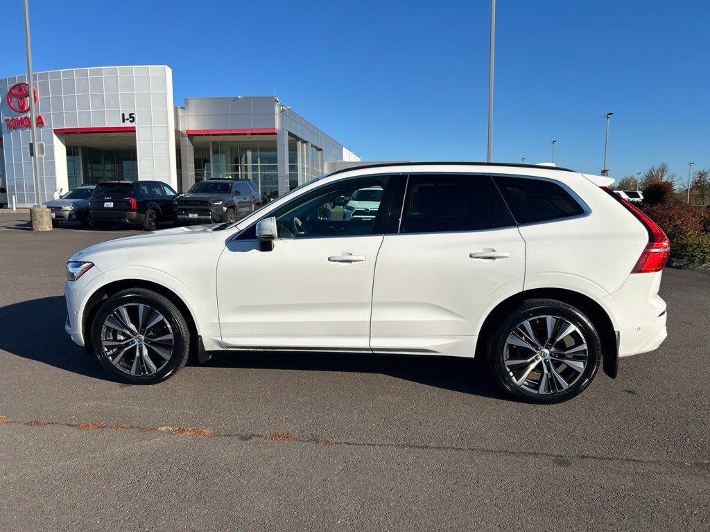 2022 Volvo XC60 Momentum