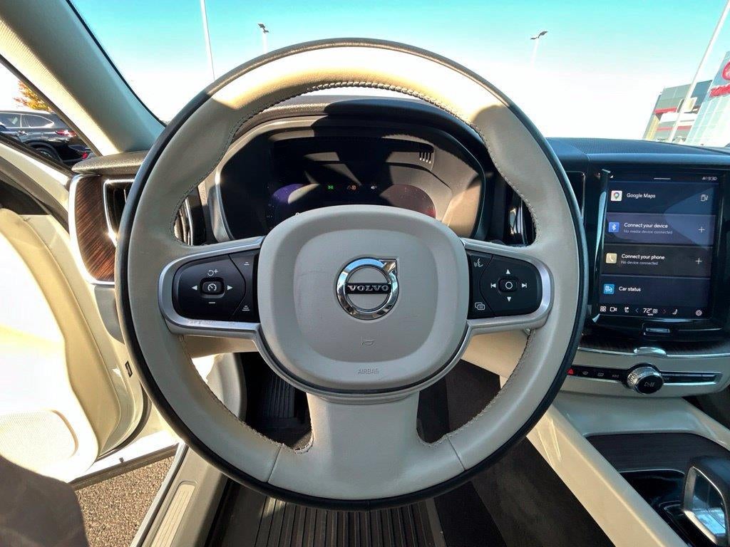 2022 Volvo XC60 Momentum