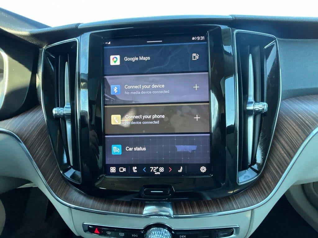 2022 Volvo XC60 Momentum
