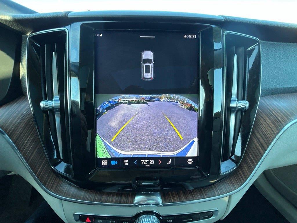 2022 Volvo XC60 Momentum