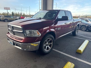 2017 RAM 1500 Laramie Crew Cab 4x2 6'4' Box
